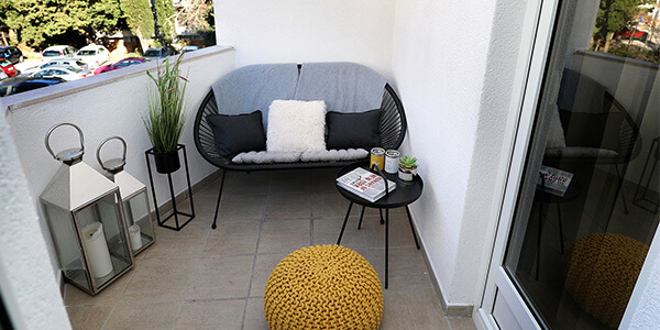 Be Resourceful with Small balcony decorating ideas